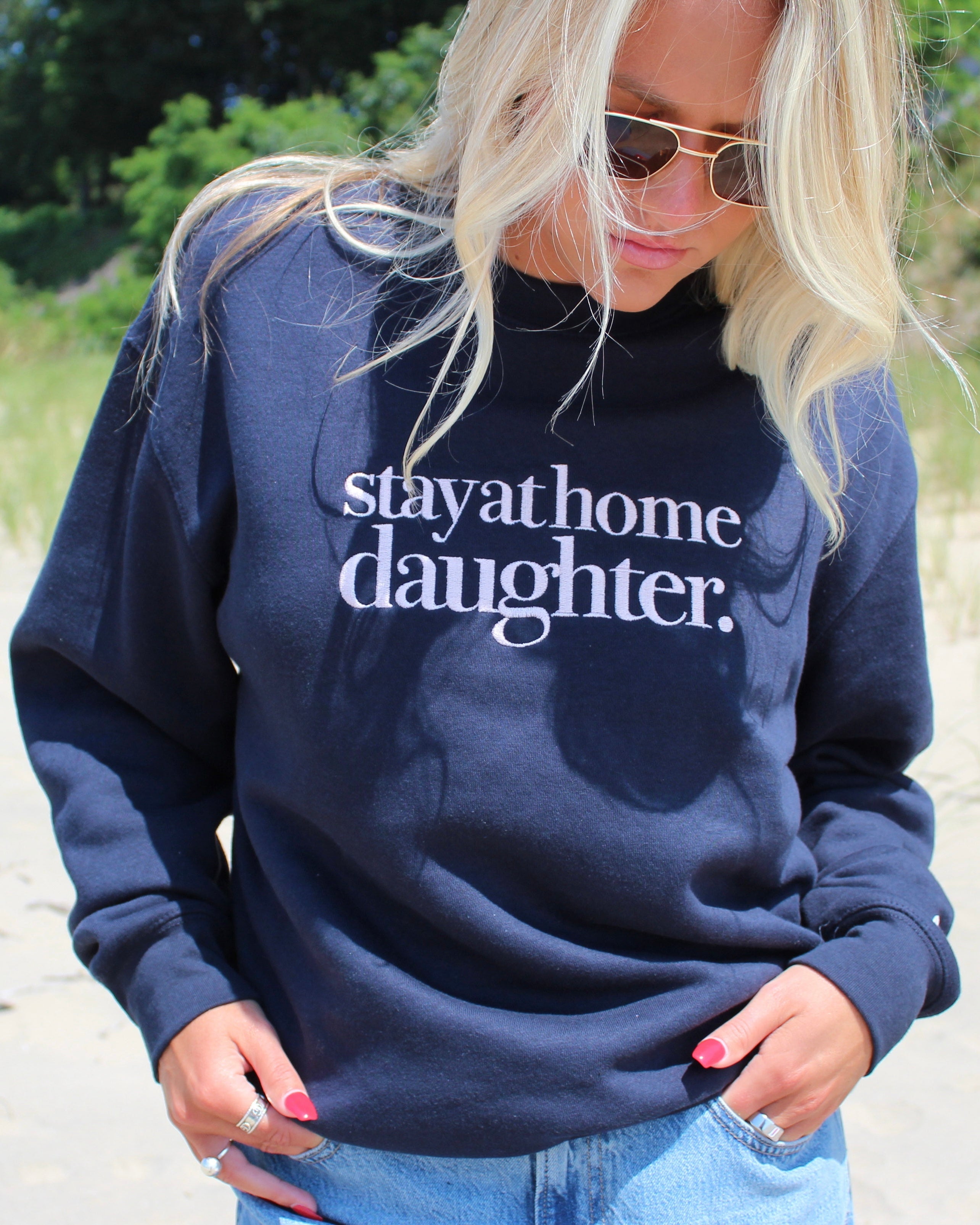 stay at home daughter crewneck 